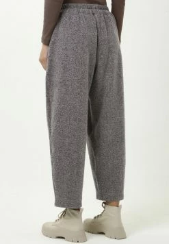 Madam-T HOSE VULA - Pantalon De Survêtement - Grey -Madam-T Soldes 2022 f41ca1c483524a298ef7be7444d282df