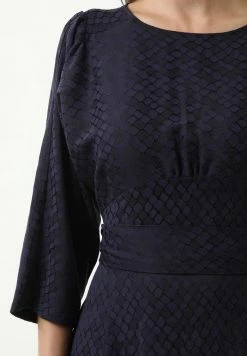 Madam-T MAGDALENA - Robe De Jour - Lila -Madam-T Soldes 2022 f7d18b389bd7470f9746396673e5798c