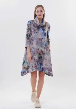 Madam-T SAPPHIRE - Robe Pull - Beige/blau -Madam-T Soldes 2022 fa5e3776f7384ee6b377637b4338ddf7