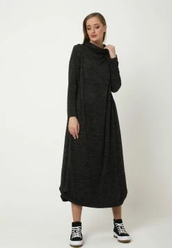 Madam-T Robe Pull - Schwarz