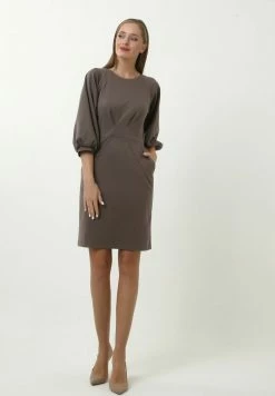 Madam-T Robe De Jour - Beige -Madam-T Soldes 2022 fc7407b1f3a443d9b42b677543fb9753