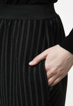 Madam-T Pantalon Classique - Schwarz -Madam-T Soldes 2022 fd21266344534689bce8f519a1a82162