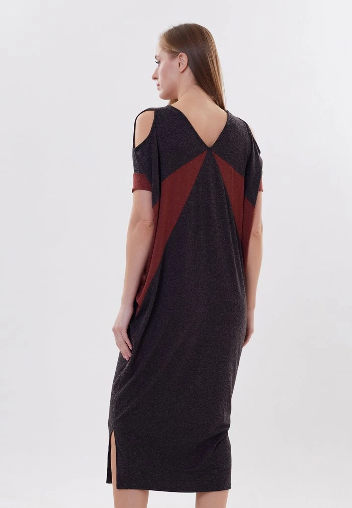 Madam-T SENTIABRINA - Robe Pull - Brantn Tera Orkotta 3 Madam-T SENTIABRINA - Robe Pull - Brantn Tera Orkotta – Image 3