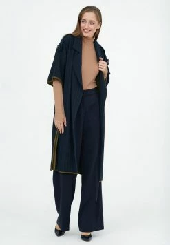 Madam-T IRIS - Cape - Blue -Madam-T Soldes 2022 ffc0c13c2b5945279963adb1c79eeb3a